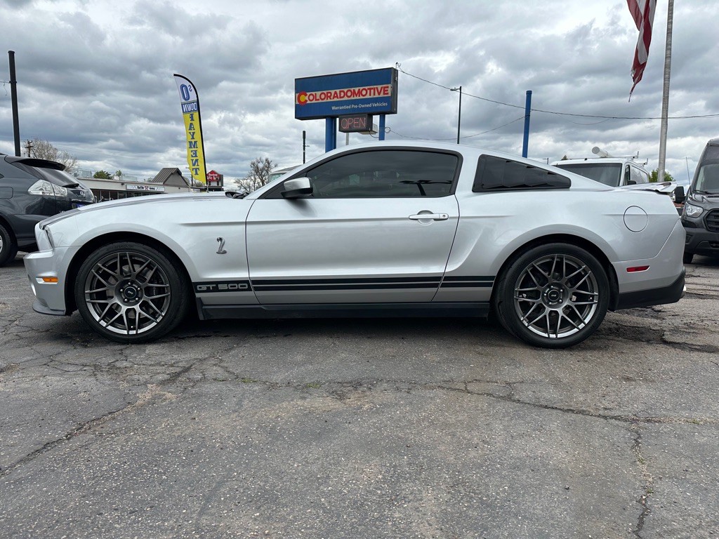 2011 Ford Mustang Image 2