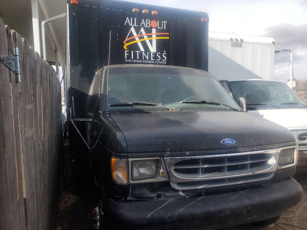 1995 Ford Econoline Image 2