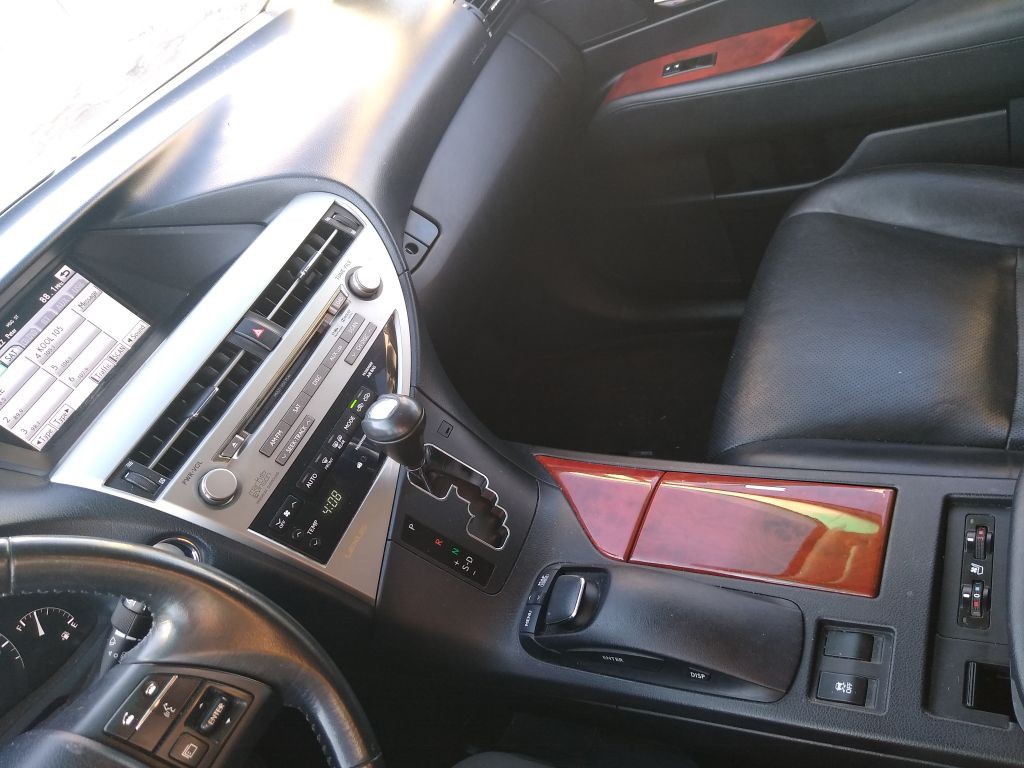 2011 Lexus RX 450h Image 13