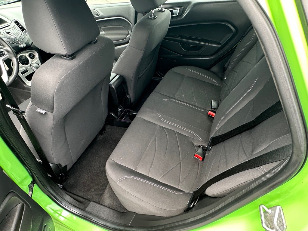 2014 Ford Fiesta Image 12