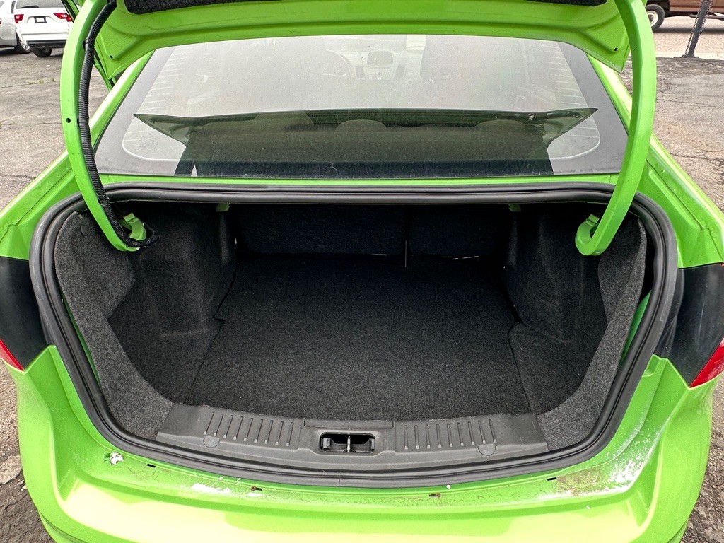 2014 Ford Fiesta Image 14