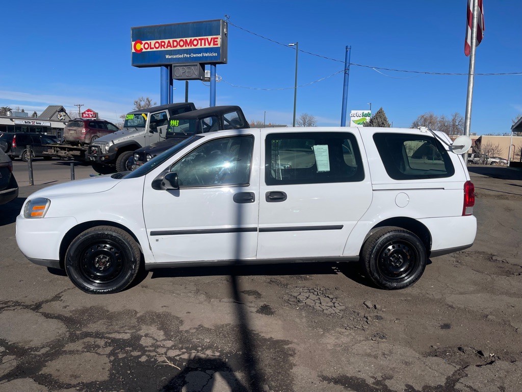 2008 Chevrolet Uplander Image 2