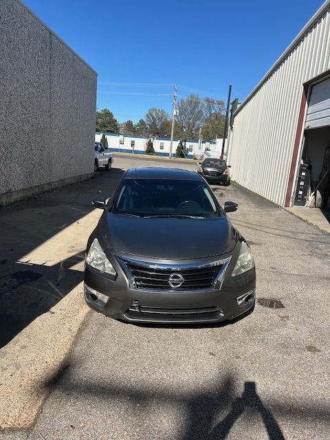 2014 Nissan Altima Image 1