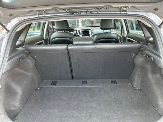 2013 Hyundai Elantra Image 18