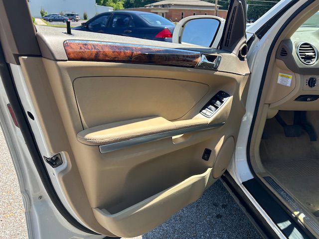 2007 Mercedes-Benz M-Class Image 12