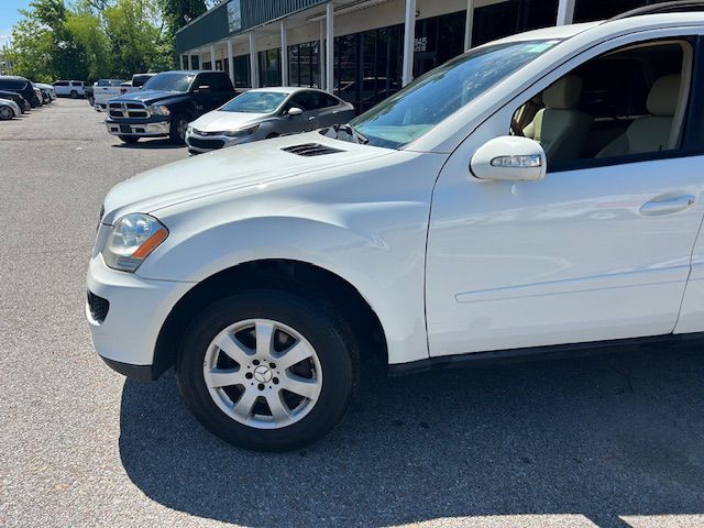 2007 Mercedes-Benz M-Class Image 22