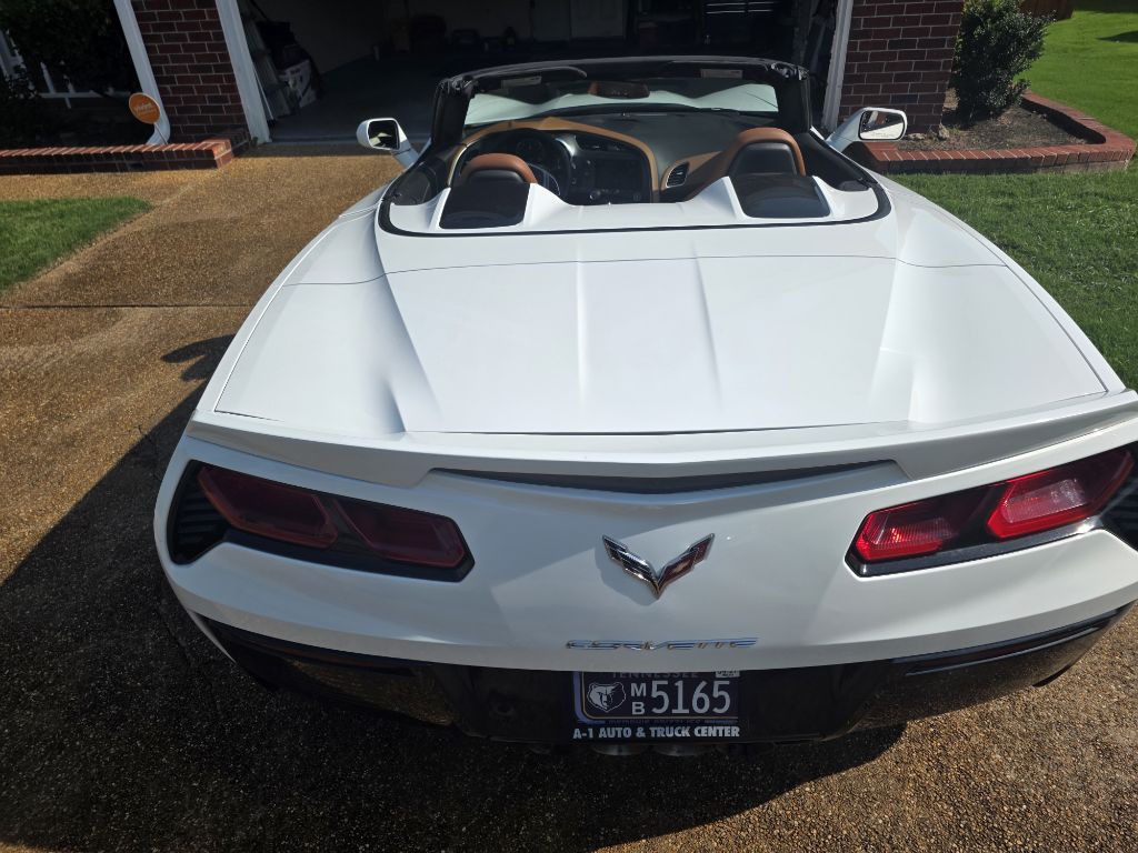 2016 Chevrolet Corvette Image 2