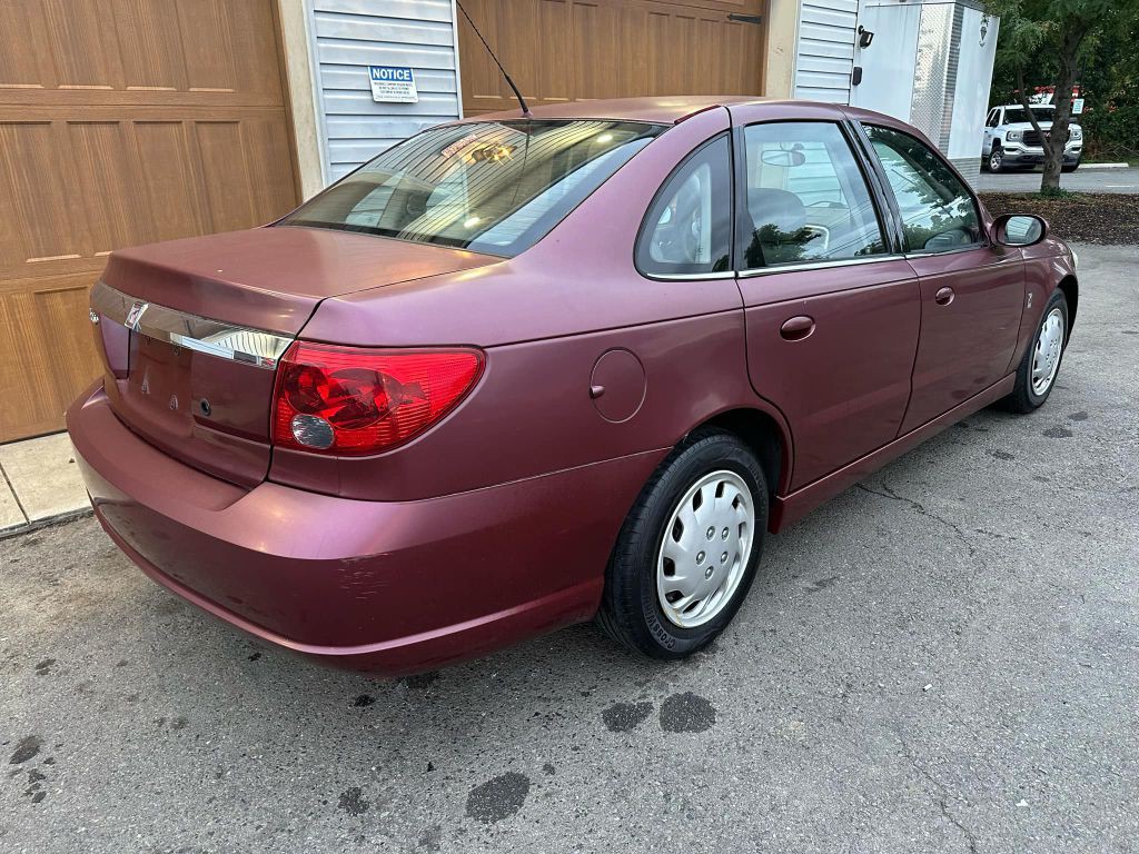 2004 Saturn L300 Image 3