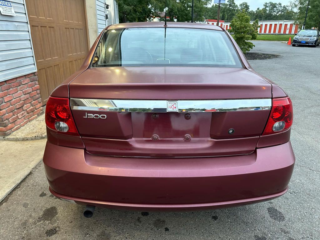 2004 Saturn L300 Image 4