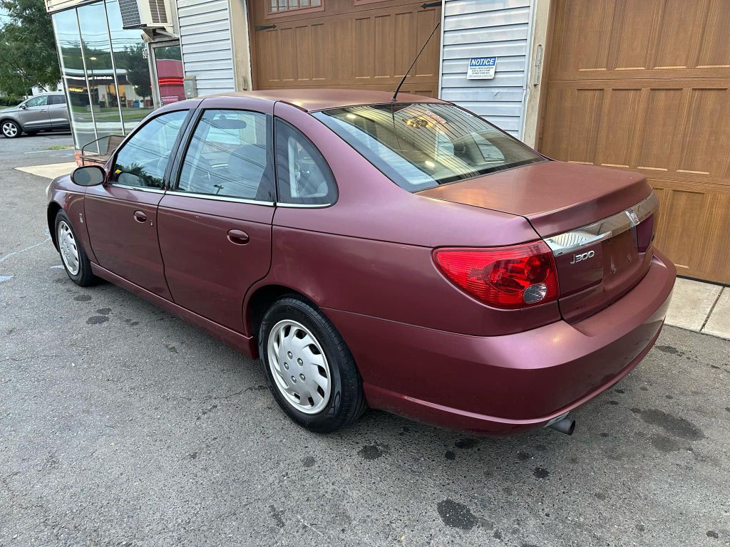 2004 Saturn L300 Image 5