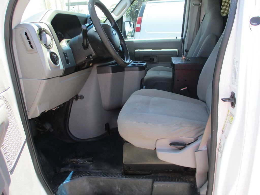 2011 Ford Econoline Image 8