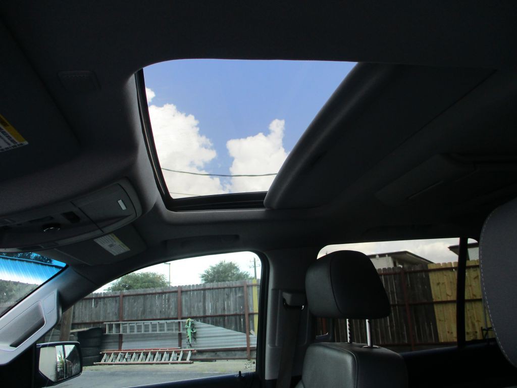 2015 Chevrolet Tahoe Image 11