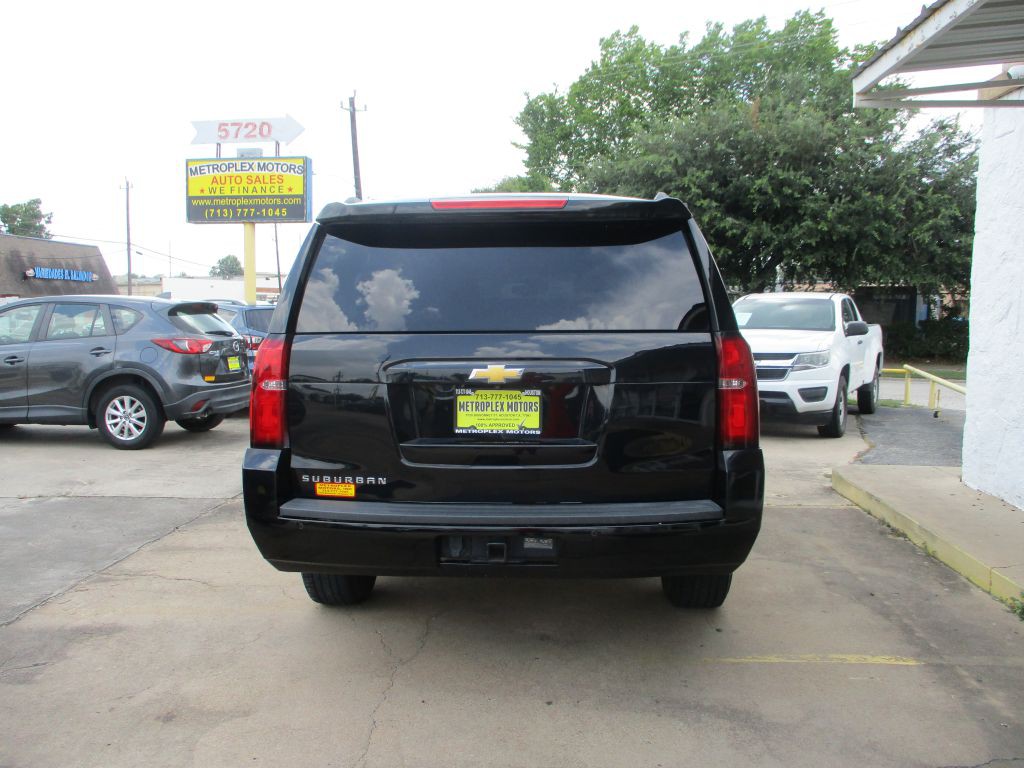 2019 Chevrolet Suburban Image 5