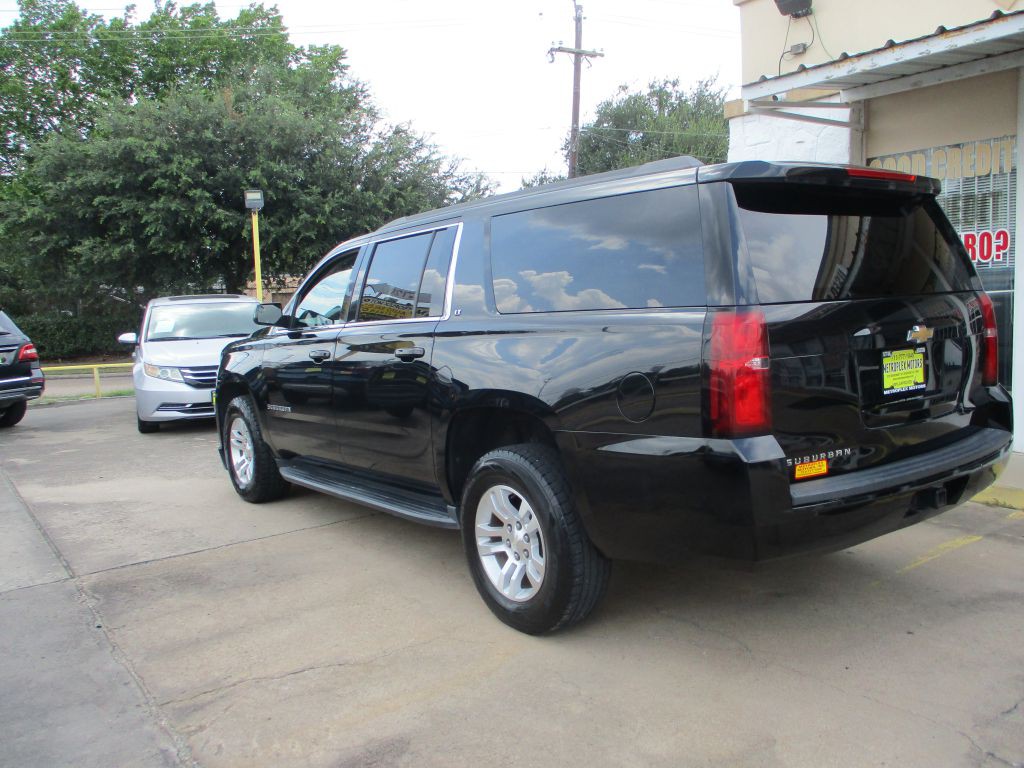 2019 Chevrolet Suburban Image 6