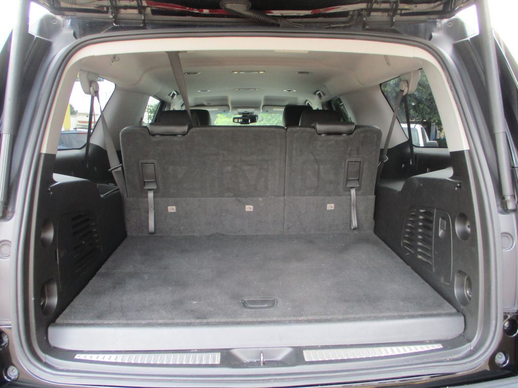 2019 Chevrolet Suburban Image 7