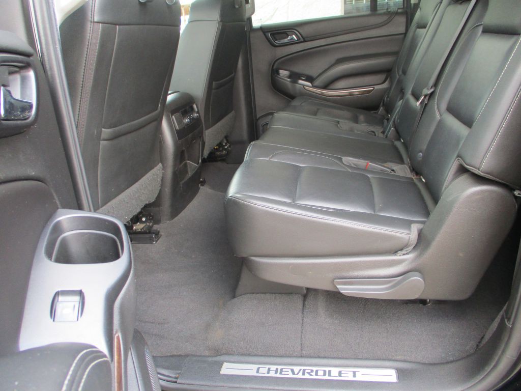 2019 Chevrolet Suburban Image 9