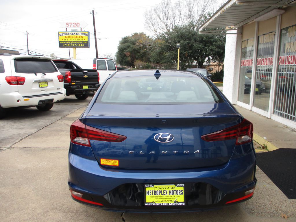 2020 Hyundai Elantra Image 5