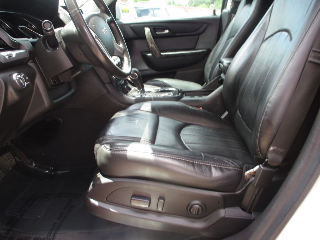 2016 GMC Acadia Image 8