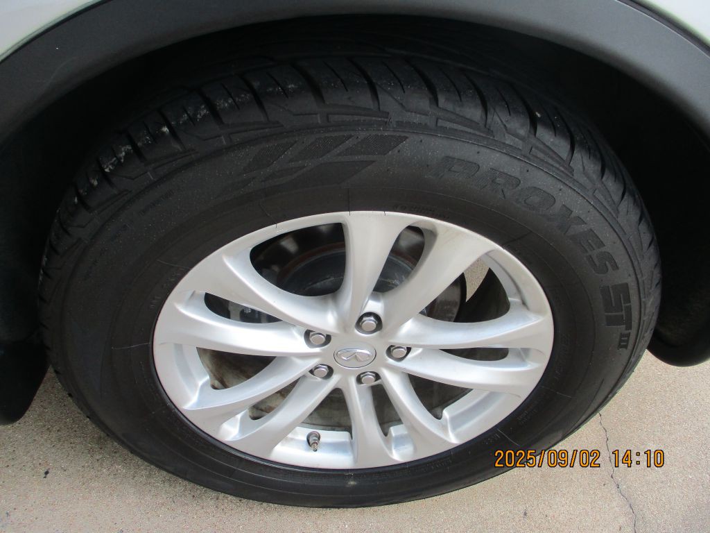 2014 INFINITI QX70 Image 15