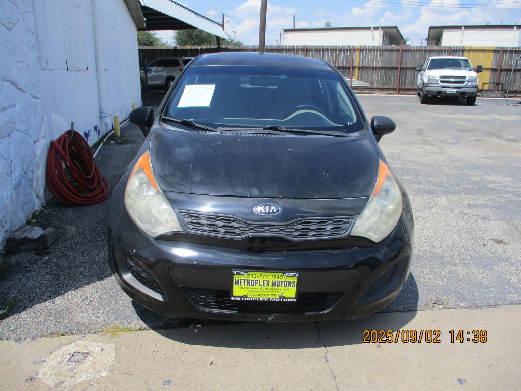 2015 Kia Rio Image 2