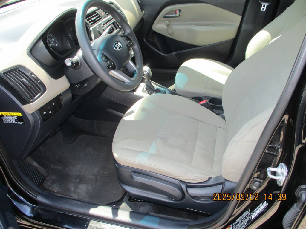 2015 Kia Rio Image 6