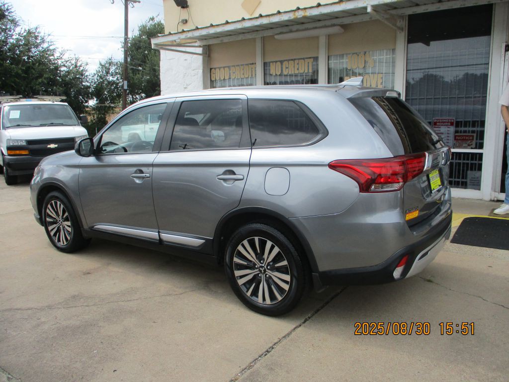 2019 Mitsubishi Outlander Image 6