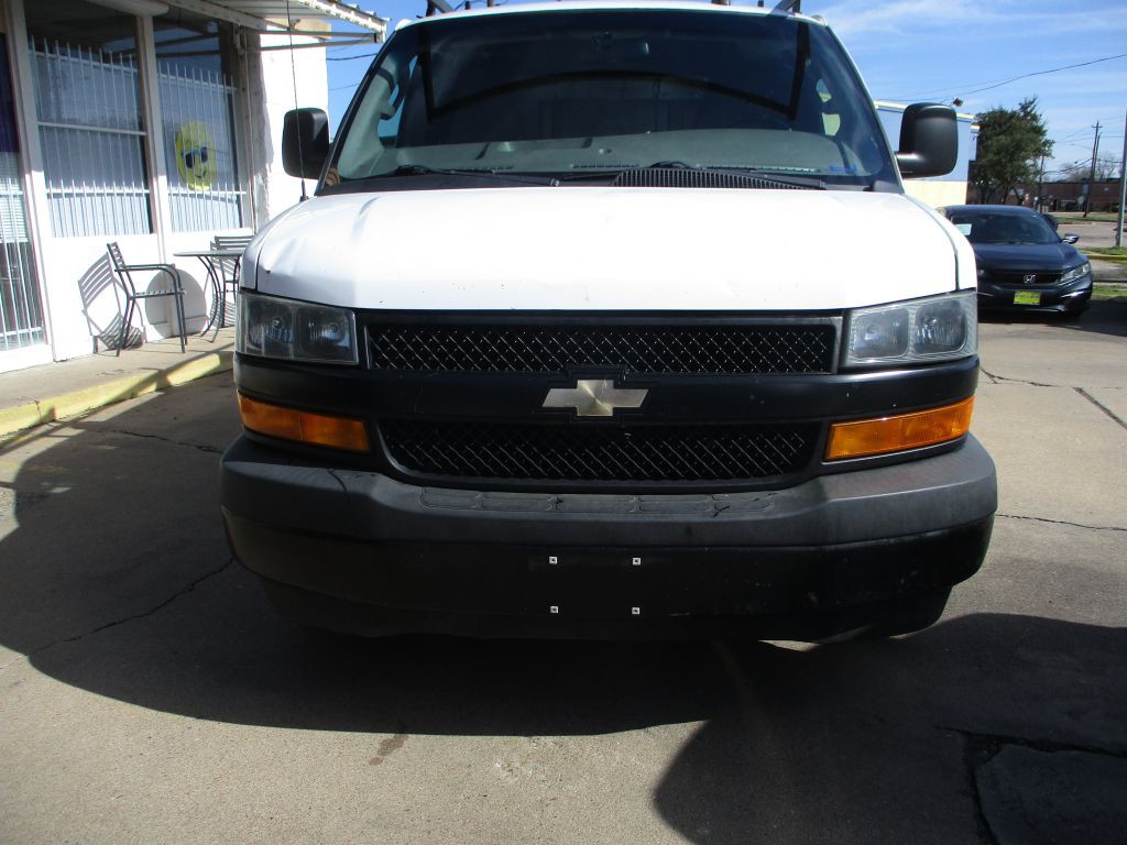 2019 Chevrolet Express Image 3