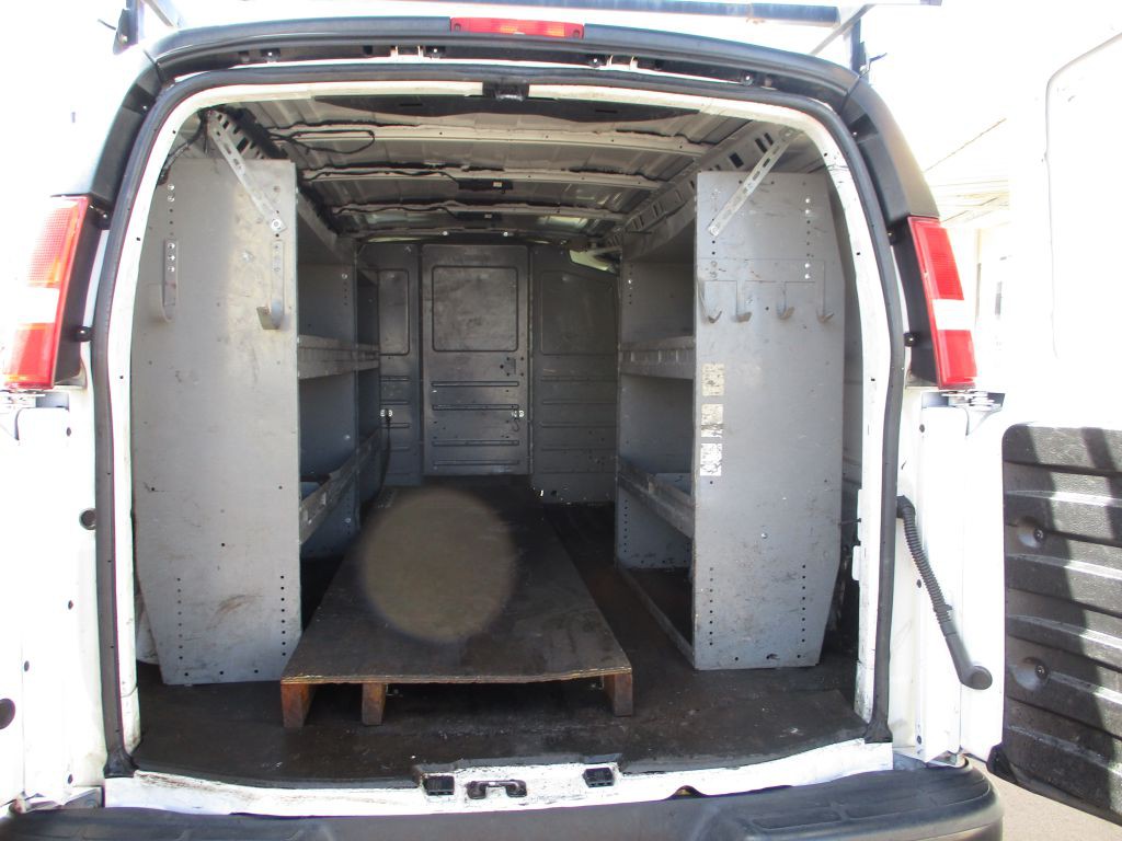 2019 Chevrolet Express Image 5
