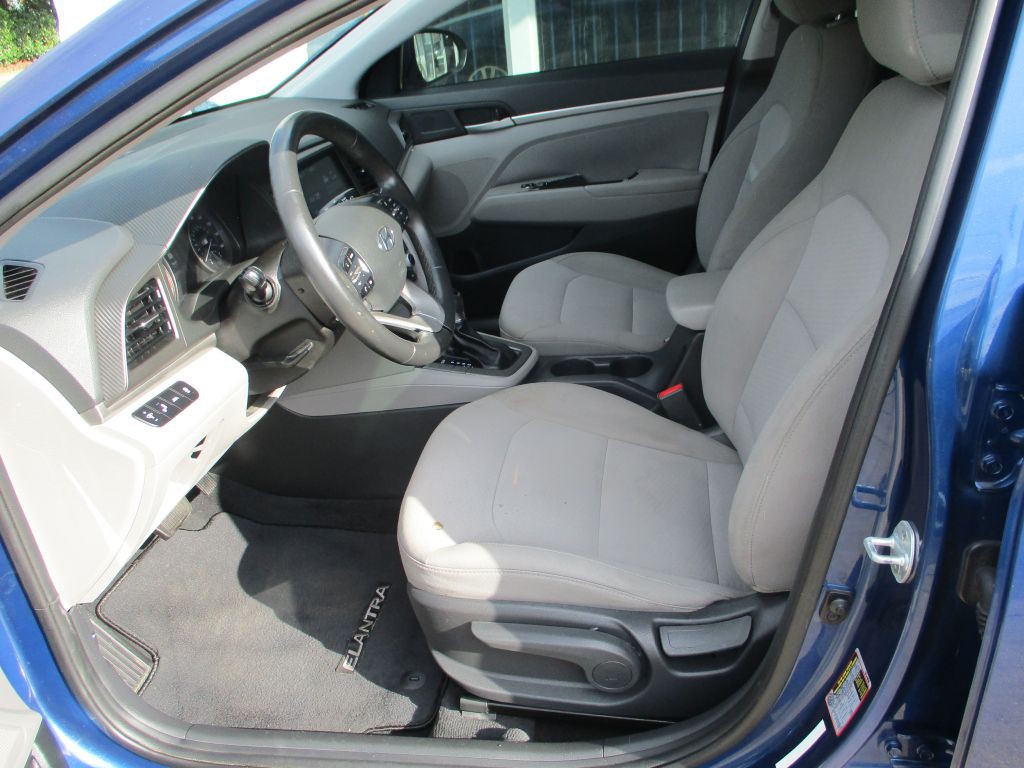 2019 Hyundai Elantra Image 8