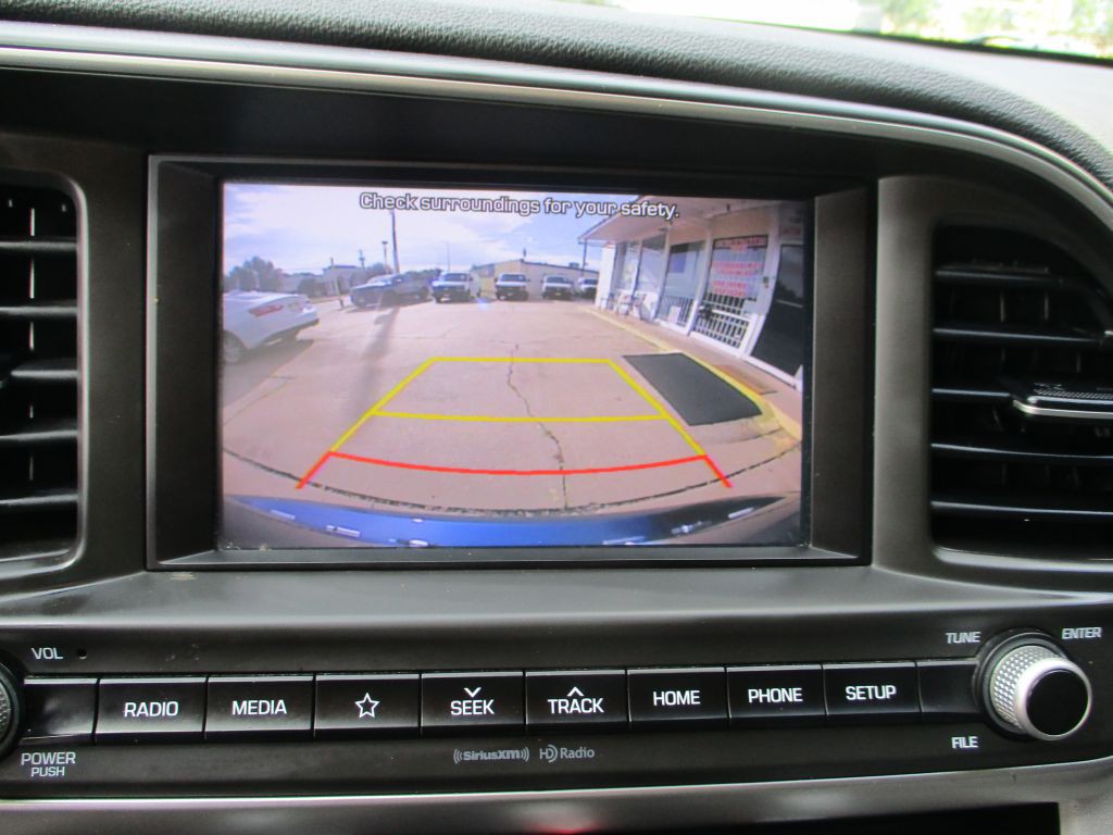 2019 Hyundai Elantra Image 9