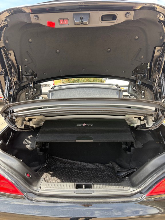 2017 Mercedes-Benz SL-Class Image 25