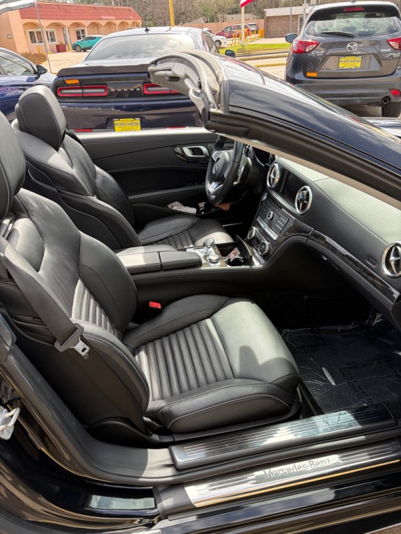 2017 Mercedes-Benz SL-Class Image 27