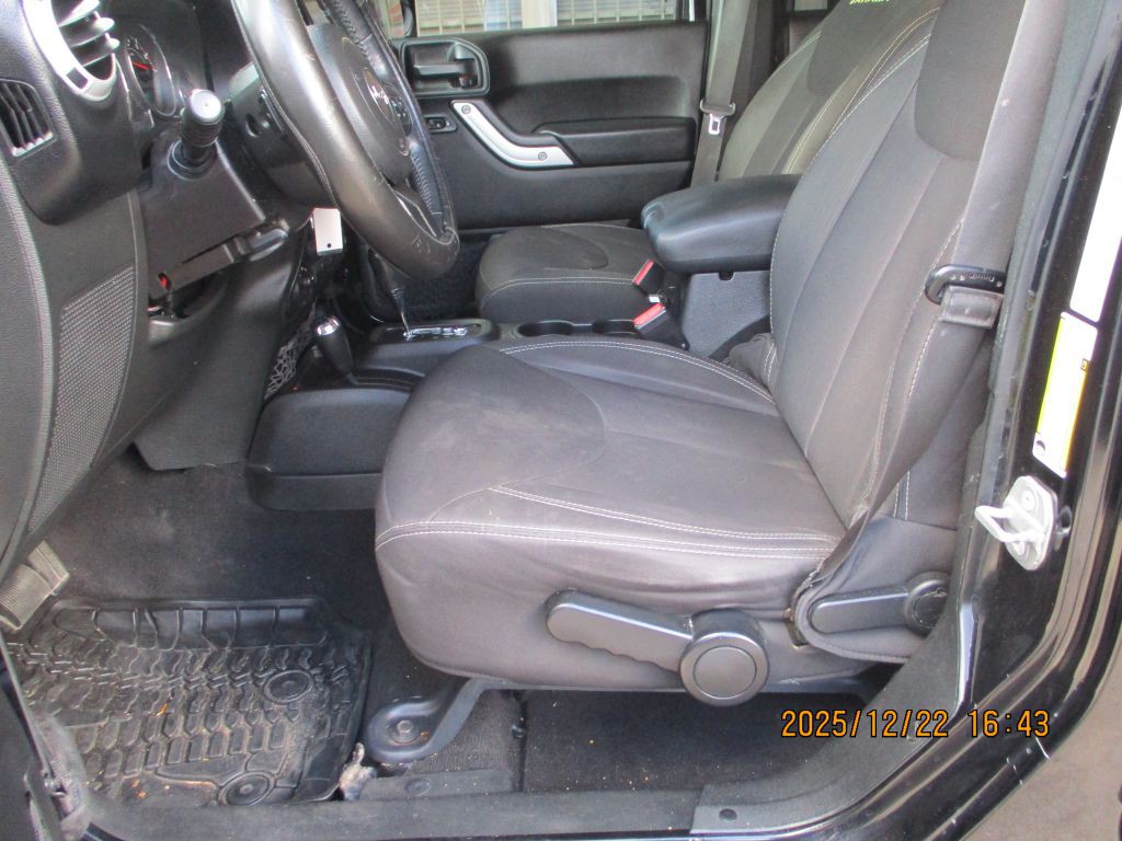 2014 Jeep Wrangler Unlimited Image 9