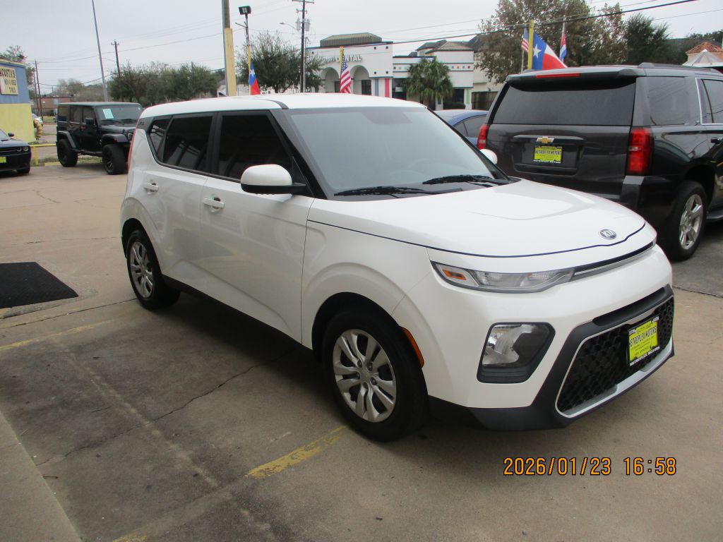 2021 Kia Soul Image 3