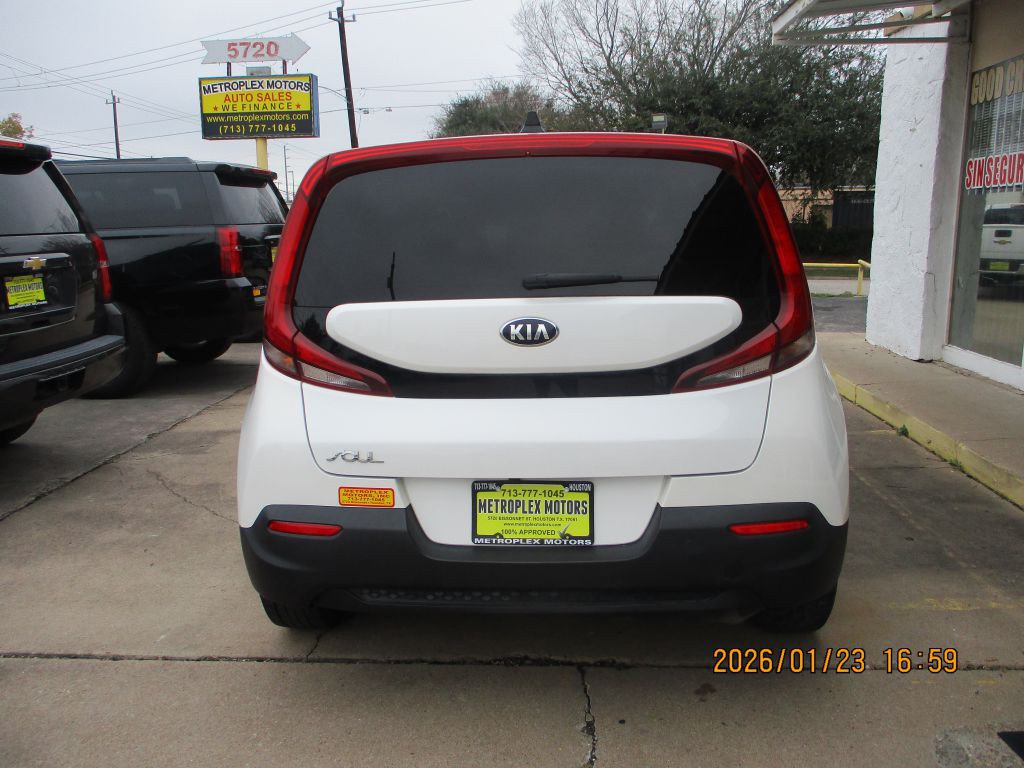 2021 Kia Soul Image 4