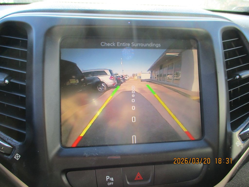 2016 Jeep Cherokee Image 11