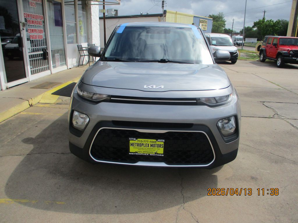 2022 Kia Soul Image 2