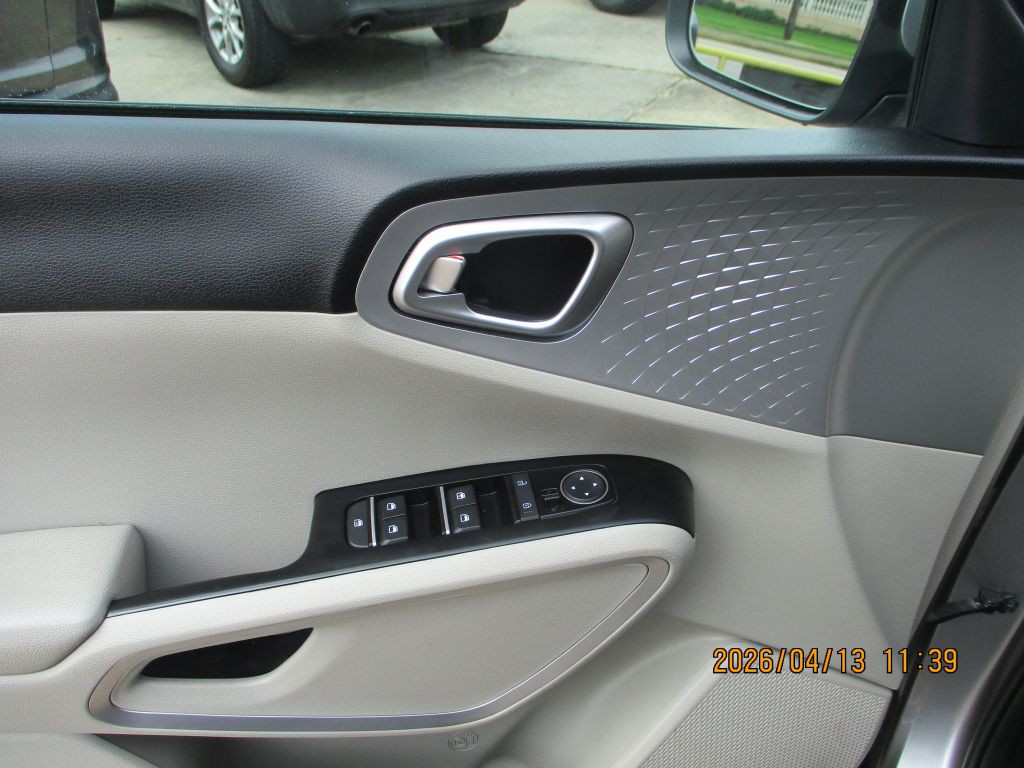 2022 Kia Soul Image 8
