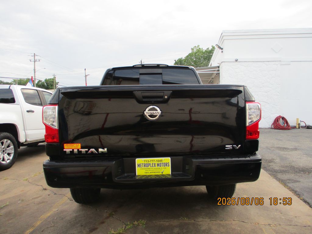 2021 Nissan Titan Image 4