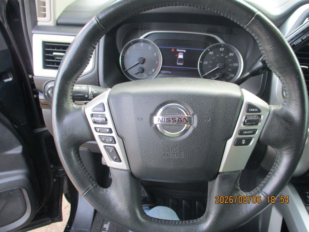 2021 Nissan Titan Image 9