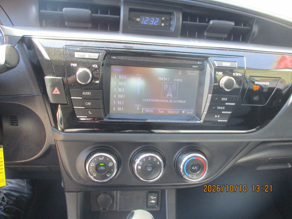2016 Toyota Corolla Image 9