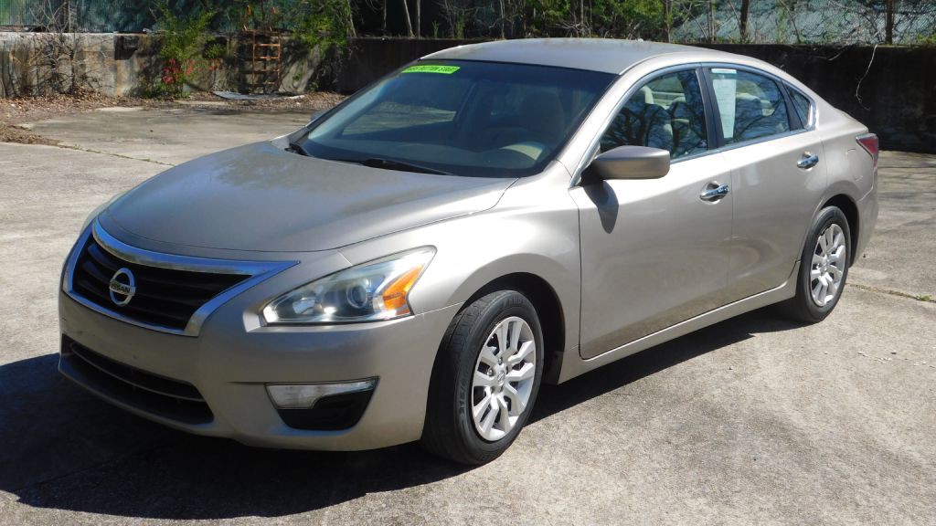 2014 Nissan Altima Image 1