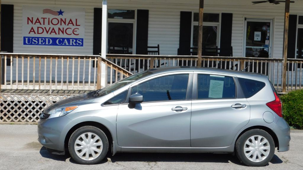 2015 Nissan Versa Image 2