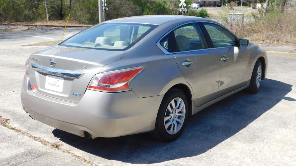 2014 Nissan Altima Image 3