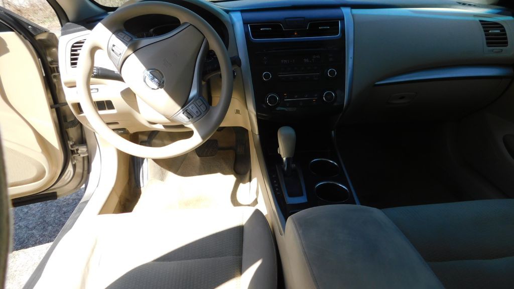 2014 Nissan Altima Image 7