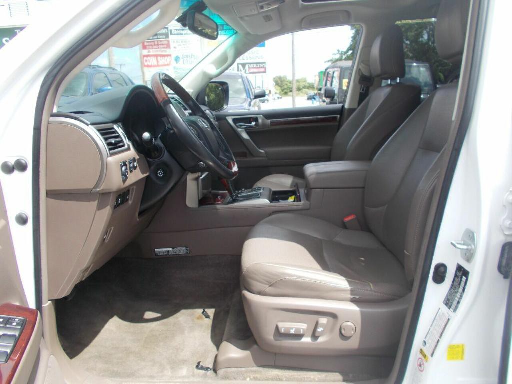 2012 Lexus GX 460 Image 13
