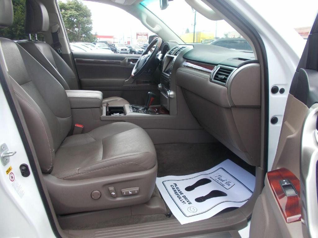 2012 Lexus GX 460 Image 16