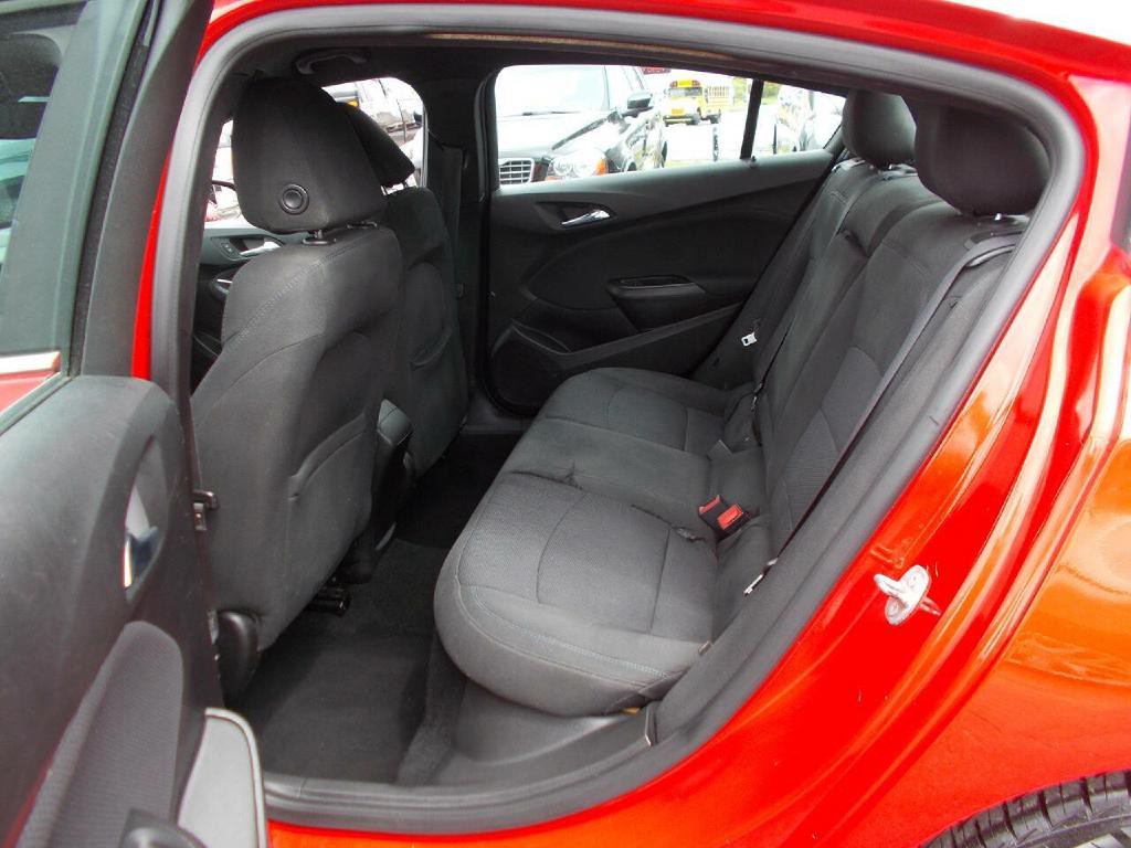 2016 Chevrolet Cruze Image 13