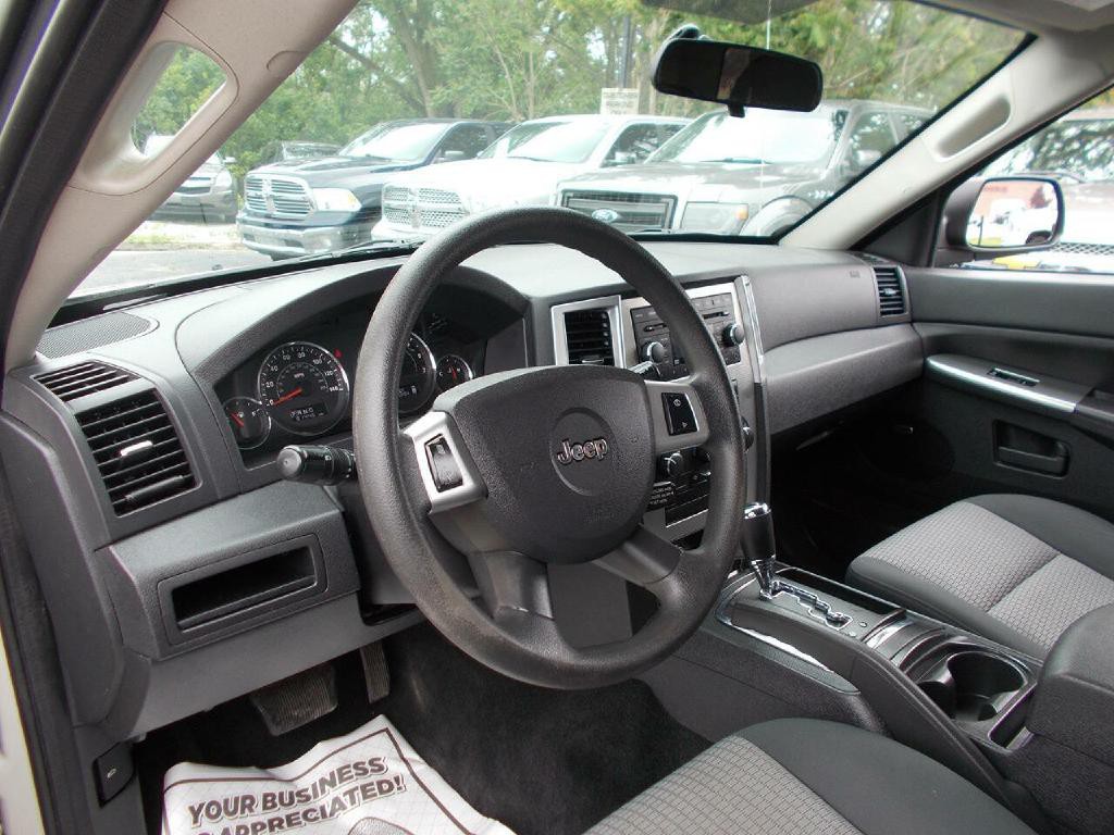 2008 Jeep Grand Cherokee Image 7