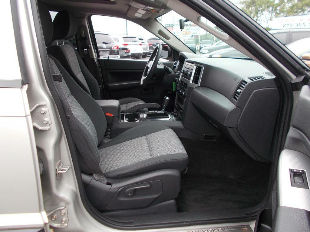 2008 Jeep Grand Cherokee Image 11